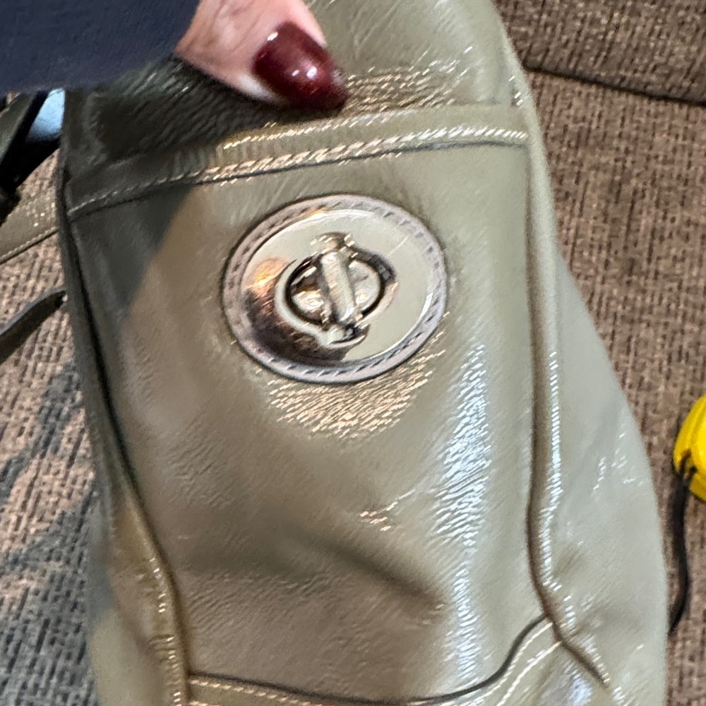 Vintage Coach Metallic Olive Leather Tote - Picture 9 of 9